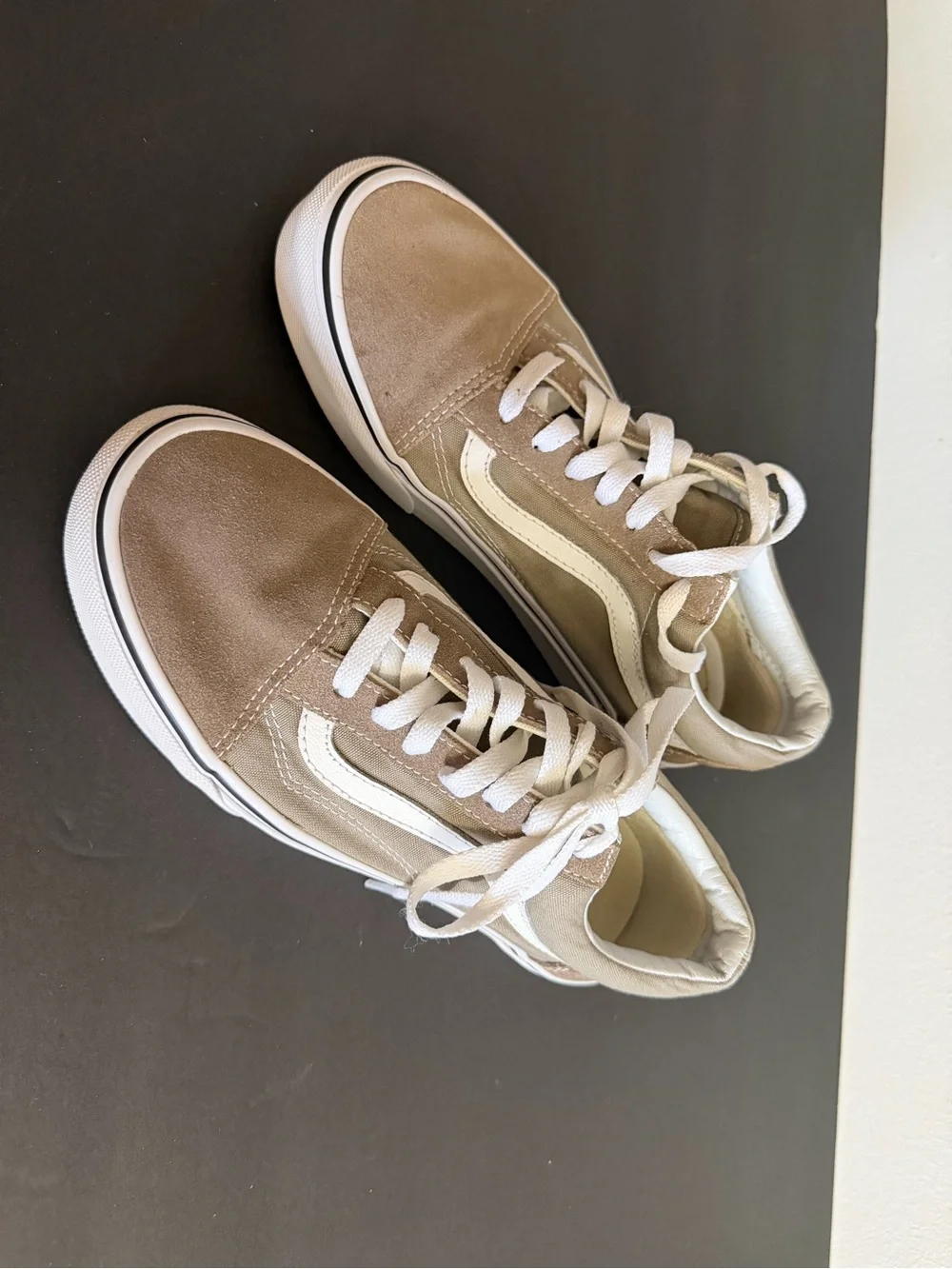 Vans tan and cream sneaker tongue label